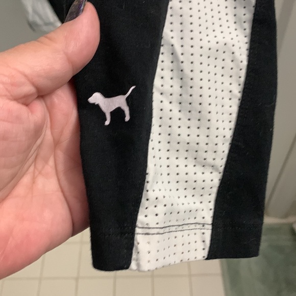 BEAUTIFUL MEDIUM VS PINK LEGGINGS - Picture 4 of 6